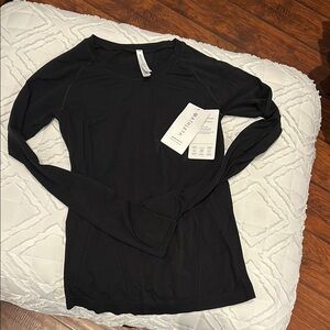 Athleta Momentum performance Black Fitted Long Sleeve Tee